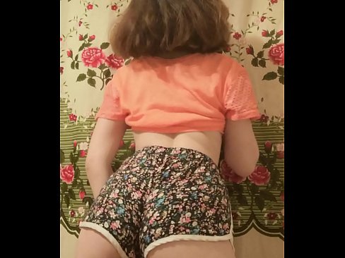 ❤️ Seksikäs nuori beibi riisuu shortsinsa kameran edessä ☑ Venäläinen porno at fi.pi-porno.ru ❤